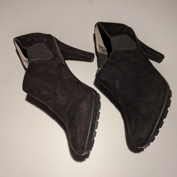 Tahari Tandie Suede Booties 7M - Picture 5 of 10
